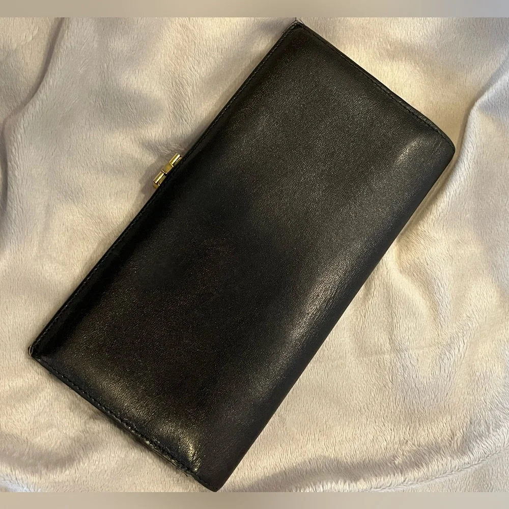 AUTHENTIC Gucci Vintage Black Leather Wallet with Gold Hardware - Picture 5 of 12